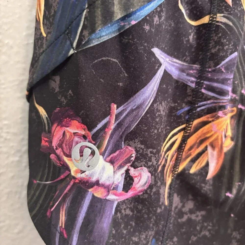 Lululemon Speed Up Shorts Mid Rise Veiled Floral Size 2